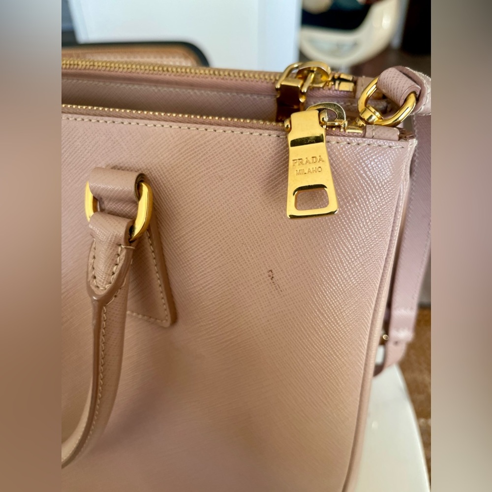 Prada Galleria Saffiano pink cream medium cross body bag - Picture 3 of 12